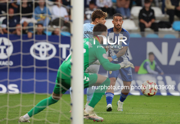 Ernesto Gomez of SD Ponferradina is in action during the Spanish football 1 Federation Group 1, JOR 7 match between SD Ponferradina and Celt...