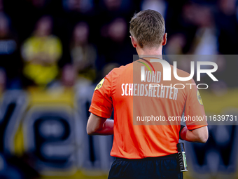 Referee Ingmar Oostrom wears a shirt with the word SCHEIDSRECHTER during the match between NAC and NEC at the NAC Rat Verleghstadium for the...