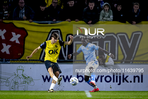 NAC Breda forward Leo Sauer and NEC midfielder Roberto Gonzalez Bayon play during the match between NAC and NEC at the NAC Rat Verleghstadiu...