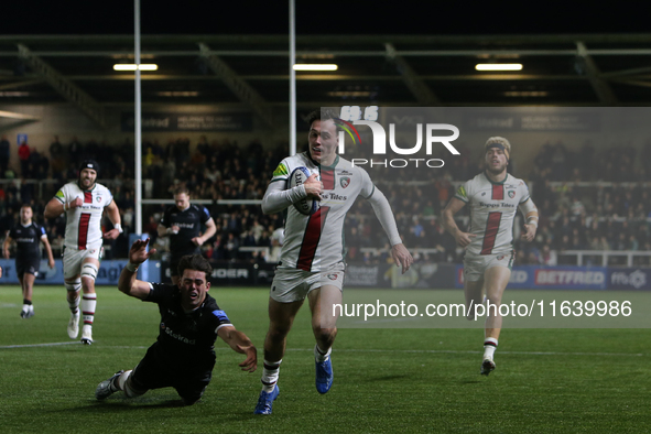 Leicester Tigers' Will Wand breaks away to score during the Gallagher Premiership match between Newcastle Falcons and Leicester Tigers at Ki...