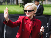 Julia Garner attends the Gucci Fashion Show during the Milan Womenswear Spring/Summer 2025 in Milan, Italy, on September 27, 2024 (