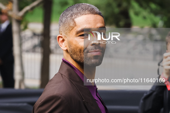 Kingsley Ben-Adir attends the Gucci Fashion Show during the Milan Womenswear Spring/Summer 2025 in Milan, Italy, on September 27, 2024 