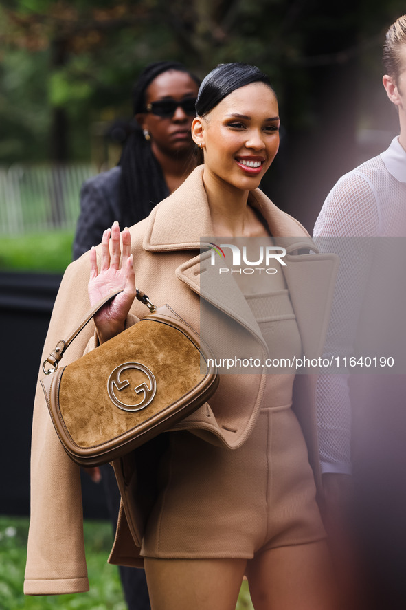 Nara Smith attends the Gucci Fashion Show during the Milan Womenswear Spring/Summer 2025 in Milan, Italy, on September 27, 2024 