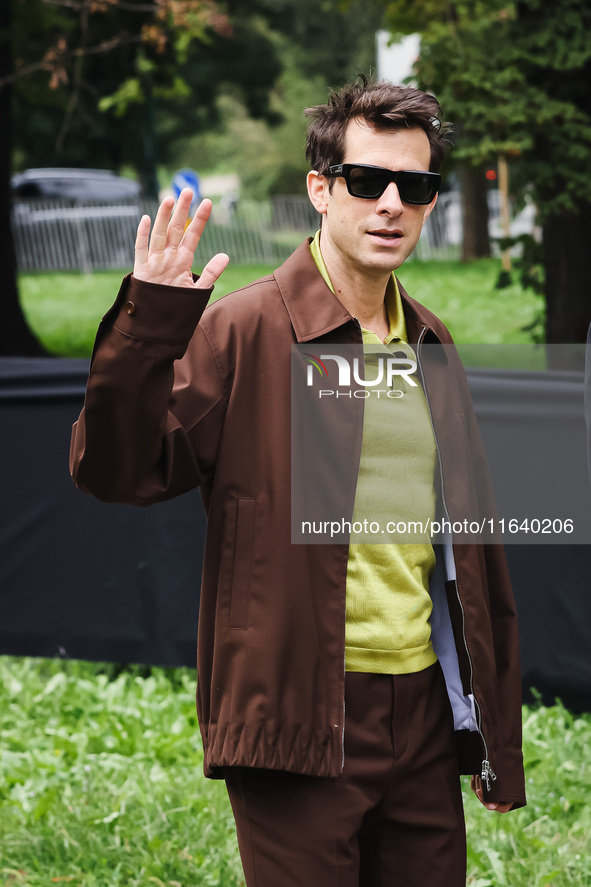 Mark Ronson attends the Gucci Fashion Show during the Milan Womenswear Spring/Summer 2025 in Milan, Italy, on September 27, 2024. 