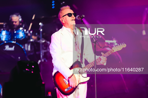 Umberto Tozzi performs live during the L'ultima Notte Rosa The Final Tour at Unipol Forum Assago in Milan, Italy, on October 5, 2024 