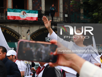 Incoming Mexico City Chief of Government Clara Brugada Molina takes a tour in gratitude to the Mexicans after receiving the baton of command...