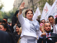 Incoming Mexico City Chief of Government Clara Brugada Molina takes a tour in gratitude to the Mexicans after receiving the baton of command...