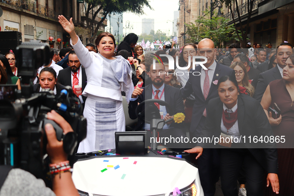 Incoming Mexico City Chief of Government Clara Brugada Molina takes a tour in gratitude to the Mexicans after receiving the baton of command...