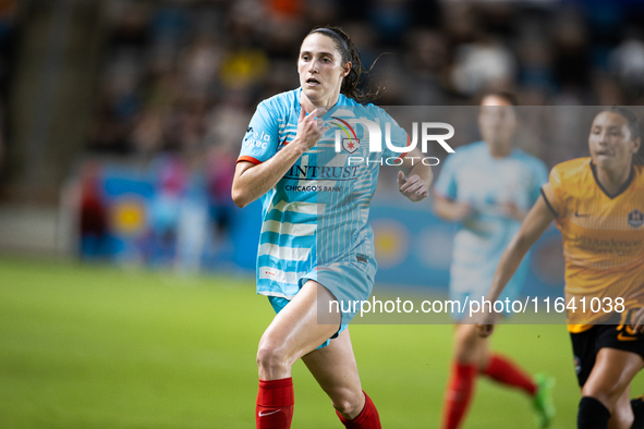 Chicago Red Stars midfielder Taylor Malham (32) participates in a match between Houston Dash and Chicago Red Stars at Shell Energy Stadium i...