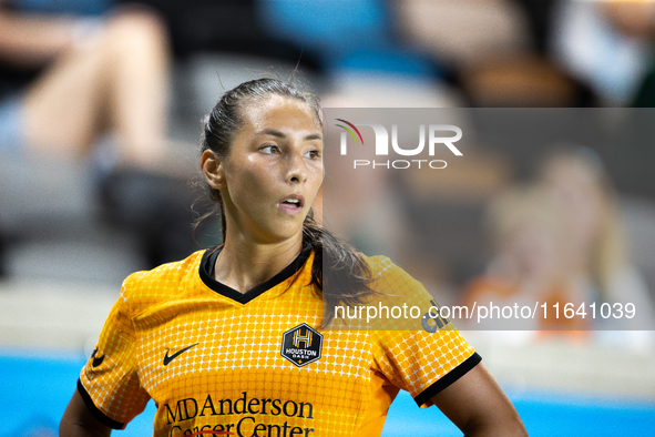 Houston Dash midfielder (15) Barbara Olivieri participates in a match between Houston Dash and Chicago Red Stars at Shell Energy Stadium in...