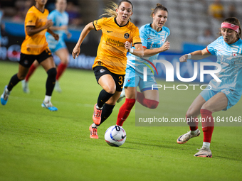 Houston Dynamo midfielder Elin Rubensson (31), Chicago Red Stars defender Natalia Kuikka (12), and Chicago Red Stars forward Ally Schlegel (...