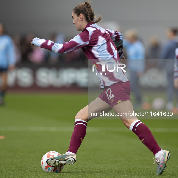 Emma Harries #12 of West Ham United F.C. warms up during the Barclays FA Women's Super League match between Manchester City and West Ham Uni...