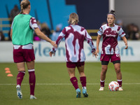 Li Mengwen #26 of West Ham United F.C. warms up during the Barclays FA Women's Super League match between Manchester City and West Ham Unite...