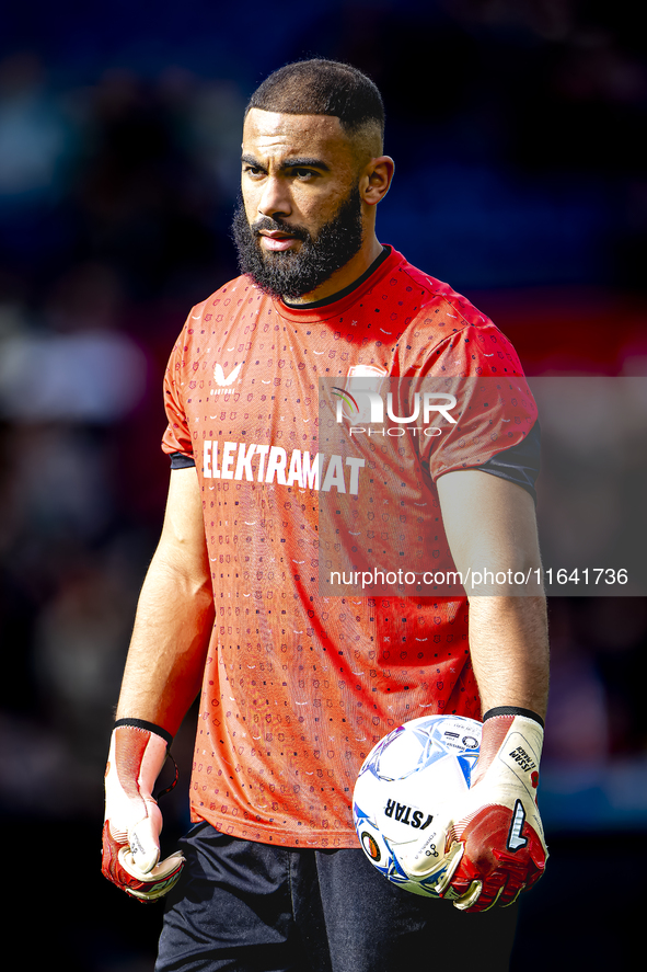 FC Twente goalkeeper Issam El Maach plays during the match between Feyenoord and Twente at the Feyenoord stadium De Kuip for the Dutch Eredi...