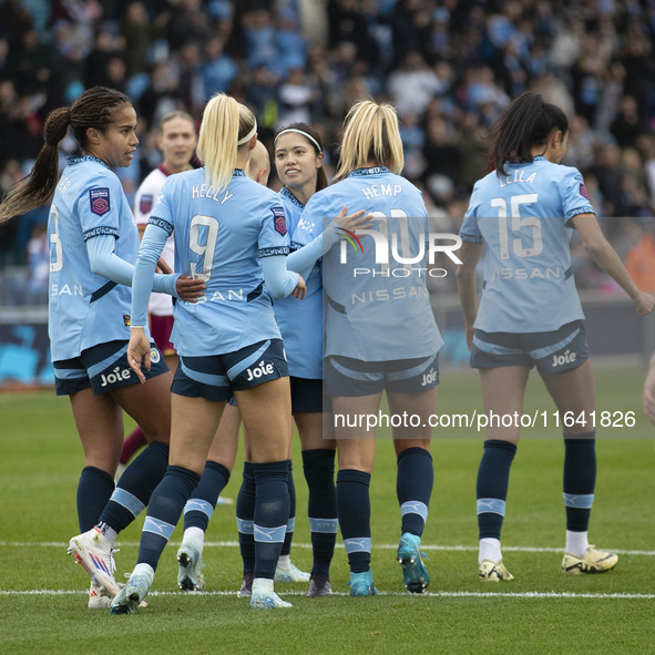 Lauren Hemp #11 of Manchester City W.F.C. celebrates her goal during the Barclays FA Women's Super League match between Manchester City and...