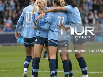 Lauren Hemp #11 of Manchester City W.F.C. celebrates her goal during the Barclays FA Women's Super League match between Manchester City and...