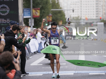 Toshikazu Yamanishi wins the international 10km race walk in Madrid, Spain, on October 6. (