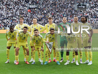 The Juventus team during the Serie A 2024-2025 match between Juventus and Como in Turin, Italy, on August 19, 2024. (