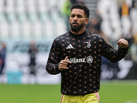 Douglas Luiz participates in the Serie A 2024-2025 match between Juventus and Como in Turin, Italy, on August 19, 2024. (