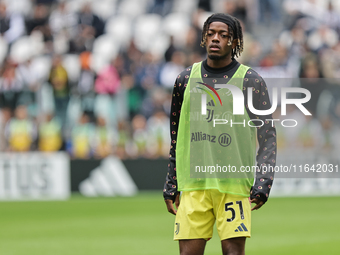 Samuel Tshifunda Mbangula participates in the Serie A 2024-2025 match between Juventus and Como in Turin, Italy, on August 19, 2024. (