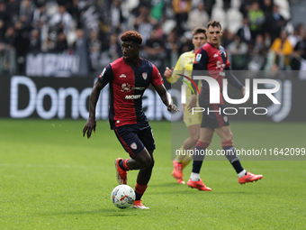 Michel Adopo participates in the Serie A 2024-2025 match between Juventus and Como in Turin, Italy, on August 19, 2024. (