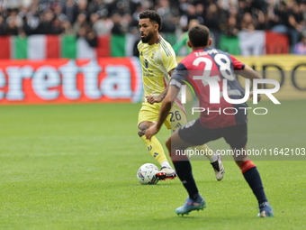 Douglas Luiz participates in the Serie A 2024-2025 match between Juventus and Como in Turin, Italy, on August 19, 2024. (