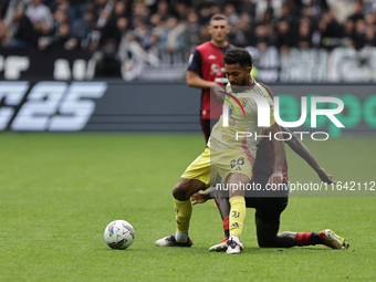 Douglas Luiz participates in the Serie A 2024-2025 match between Juventus and Como in Turin, Italy, on August 19, 2024. (