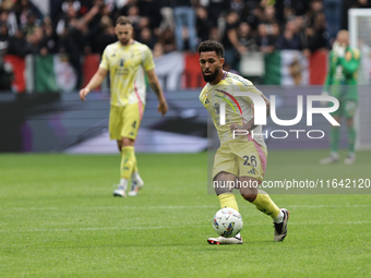 Douglas Luiz participates in the Serie A 2024-2025 match between Juventus and Como in Turin, Italy, on August 19, 2024. (