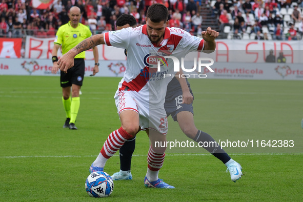 Tommaso Maggioni of Mantova 1911 participates in the Italian Serie B soccer championship football match between Mantova Calcio 1911 and Bres...