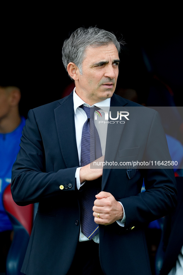 Fabio Pecchia head coach of Parma Calcio 1903 looks on during the Serie A Enilive match between Bologna FC and Parma Calcio 1903 at Stadio R...