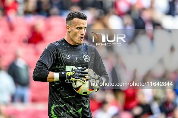 FC Groningen goalkeeper Etienne Vaessen participates in the match between Ajax and Groningen at the Johan Cruijff ArenA for the Dutch Erediv...