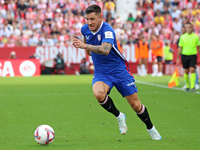 Alex Berenguer plays during the match between Girona FC and Athletic Club, corresponding to week 9 of LaLiga EA Sport, at the Montilivi Stad...