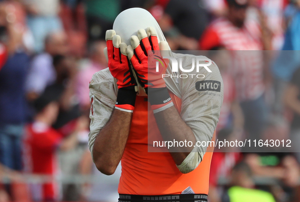 Paulo Gazzaniga plays during the match between Girona FC and Athletic Club in week 9 of LaLiga EA Sport at the Montilivi Stadium in Girona,...