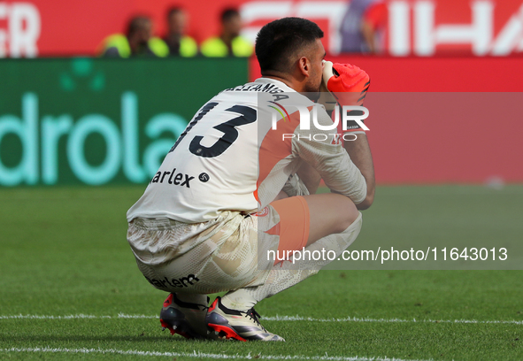 Paulo Gazzaniga plays during the match between Girona FC and Athletic Club in week 9 of LaLiga EA Sport at the Montilivi Stadium in Girona,...