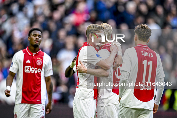 AFC Ajax Amsterdam midfielder Davy Klaassen celebrates the 1-0 goal during the match between Ajax and Groningen at the Johan Cruijff ArenA f...