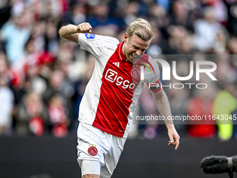 AFC Ajax Amsterdam midfielder Davy Klaassen celebrates the 1-0 goal during the match between Ajax and Groningen at the Johan Cruijff ArenA f...