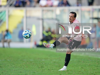 Francesco Di Mariano of Palermo FC is in action during the Serie B match between Palermo and Salernitana at the Stadio ''Renzo Barbera'' in...