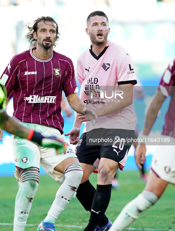 Thomas Henry of Palermo FC is in action during the Serie B match between Palermo and Salernitana at the Stadio ''Renzo Barbera'' in Palermo,...