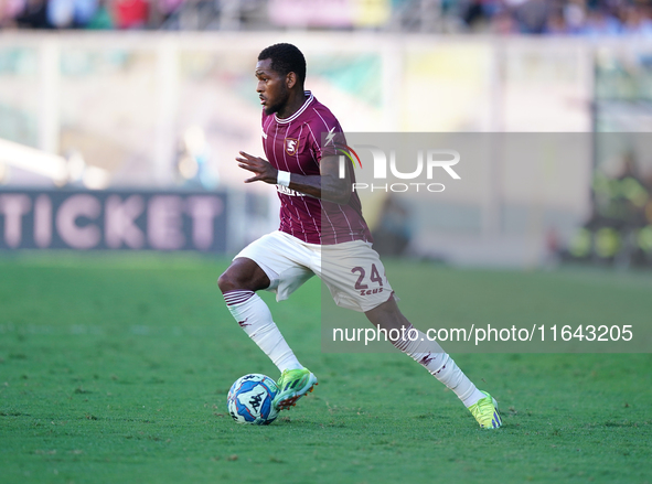 Jayden Braaf of US Salernitana is in action during the Serie B match between Palermo and Salernitana at the Stadio ''Renzo Barbera'' in Pale...