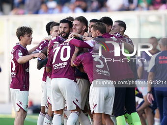 Players of Salernitana celebrate a goal during the Serie B match between Palermo and Salernitana at the Stadio ''Renzo Barbera'' in Palermo,...