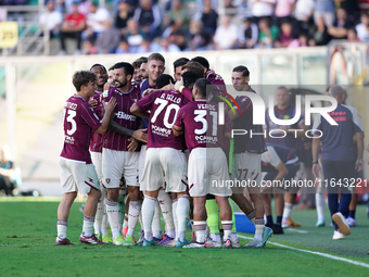 Players of Salernitana celebrate a goal during the Serie B match between Palermo and Salernitana at the Stadio ''Renzo Barbera'' in Palermo,...