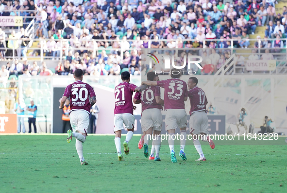 Players of Salernitana celebrate a goal during the Serie B match between Palermo and Salernitana at the Stadio ''Renzo Barbera'' in Palermo,...