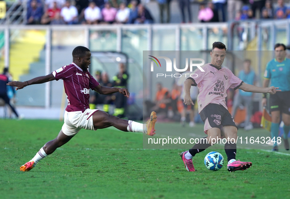 Valerio Verre of Palermo FC is in action during the Serie B match between Palermo and Salernitana at the Stadio ''Renzo Barbera'' in Palermo...