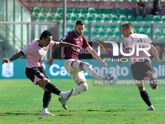 Francesco Di Mariano of Palermo FC is in action during the Serie B match between Palermo and Salernitana at the Stadio Renzo Barbera in Pale...