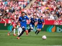 Alex Berenguer of Athletic Club de Bilbao is in action during the LaLiga EA Sports match between Girona FC and Athletic Club de Bilbao at Mo...