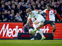 FC Twente forward Sam Lammers and Feyenoord Rotterdam midfielder Quinten Timber play during the match between Feyenoord and Twente at the Fe...