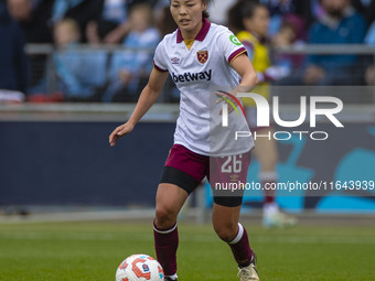 Li Mengwen, number 26 of West Ham United F.C., participates in the Barclays FA Women's Super League match between Manchester City and West H...