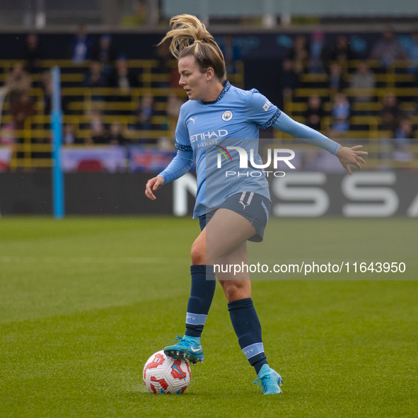 Lauren Hemp #11 of Manchester City W.F.C. participates in the Barclays FA Women's Super League match between Manchester City and West Ham Un...