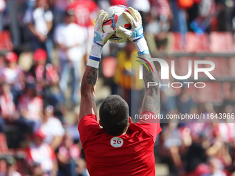 Alex Padilla plays during the match between Girona FC and Athletic Club, corresponding to week 9 of LaLiga EA Sport, at the Montilivi Stadiu...