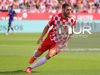 Abel Ruiz plays during the match between Girona FC and Athletic Club, corresponding to week 9 of LaLiga EA Sport, at the Montilivi Stadium i...